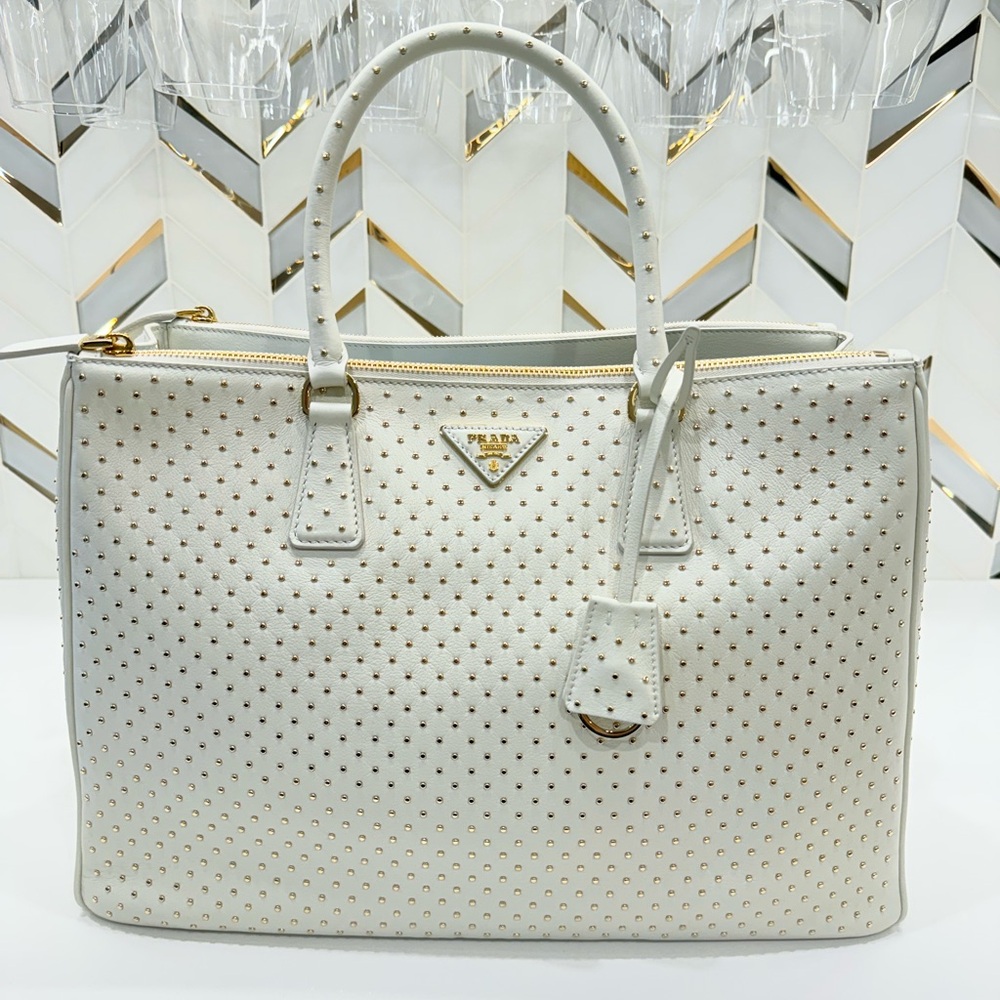 NWT Prada Extra Large White Leather Studded Galleria Tote Bag